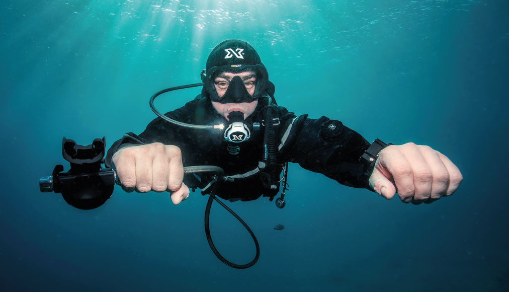 https://dev.thehonestdiver.com/wp-content/uploads/2020/10/xDeep-Radical-Mask-Sidemount-Diver-Stretch.jpg