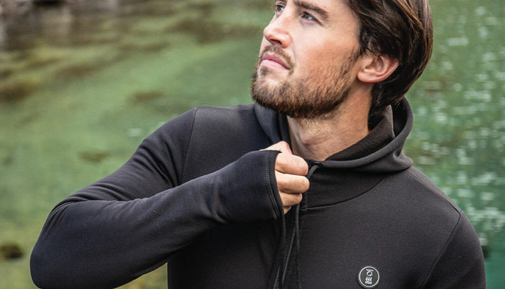 https://dev.thehonestdiver.com/wp-content/uploads/2020/11/Fourth-Element-Xerotherm-Mens-Hoodie-Stretch.jpg