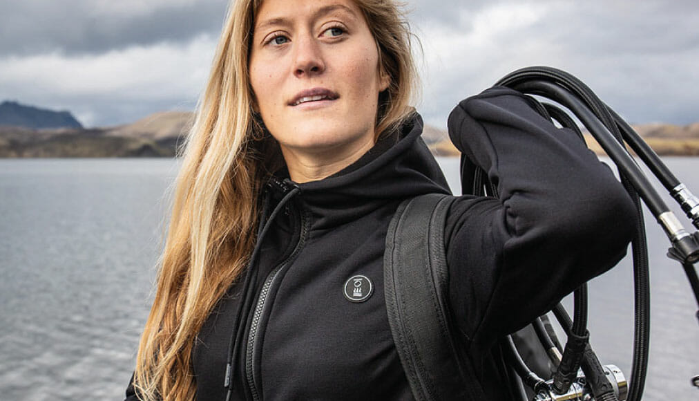 https://dev.thehonestdiver.com/wp-content/uploads/2020/11/Fourth-Element-Xerotherm-Womens-Hoodie-Stretch.jpg