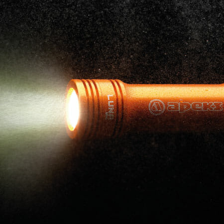 https://dev.thehonestdiver.com/wp-content/uploads/2021/02/Apeks-Luna-Mini-Torch-Underwater.jpg